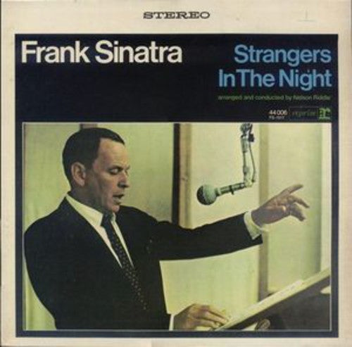 Frank Sinatra: Strangers In The Night { Vinyl }